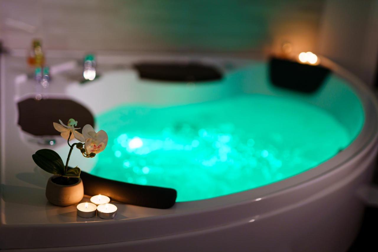 Double Room Spa Bath