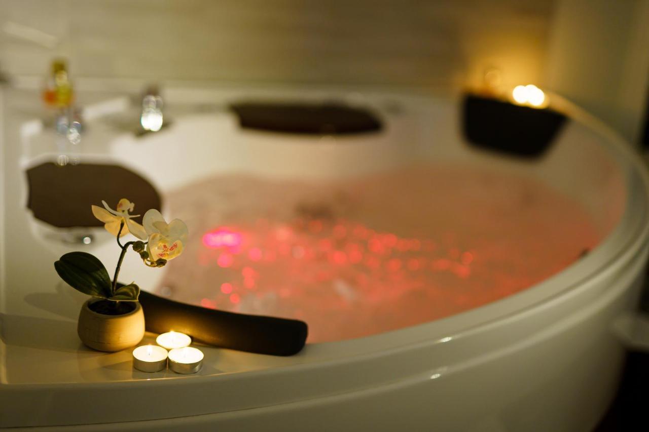 Double Room Spa Bath