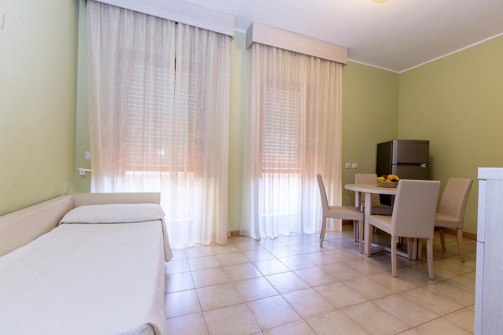 Superior Two-Bedroom Suite,265353105:JPEG
