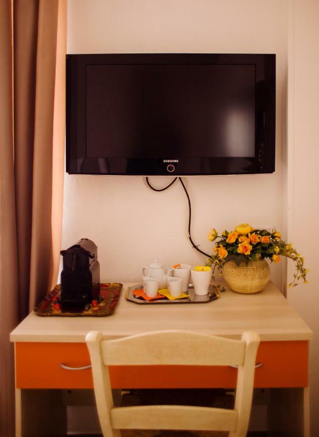 Double or Twin Room Private Bathroom