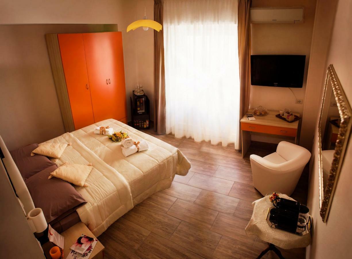 Double or Twin Room Private Bathroom