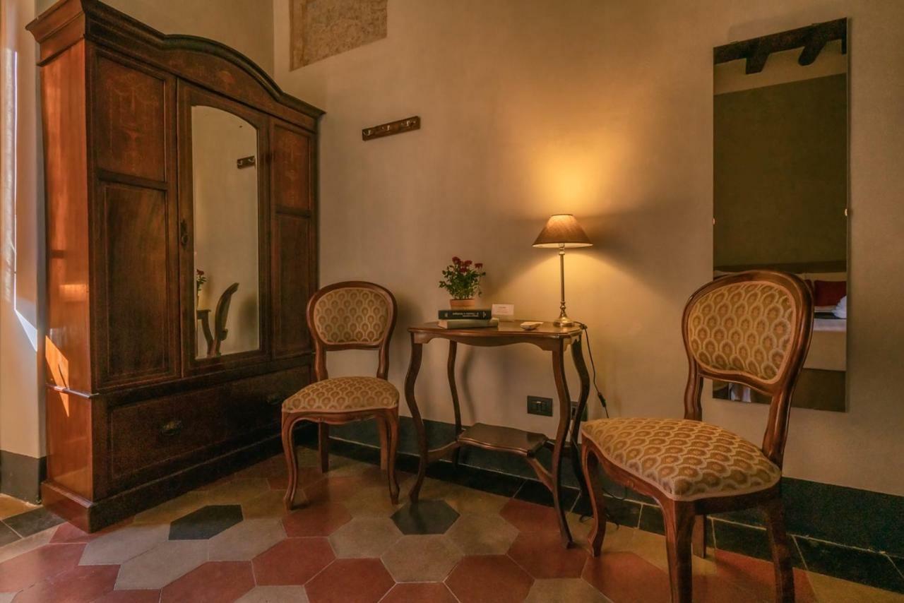 Double or Twin Room Private Bathroom