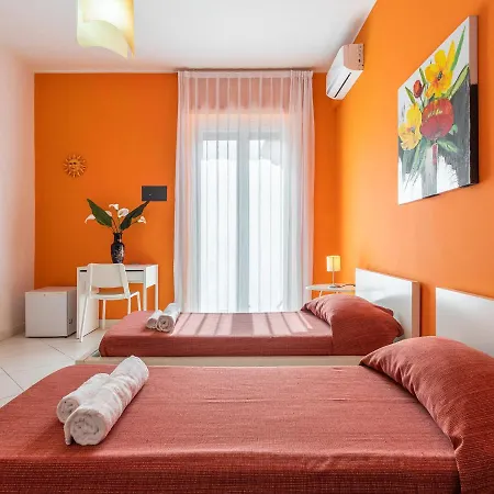 Thanit Rooms-2