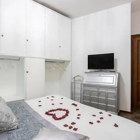 Cagliari Centro Città Rooms-3