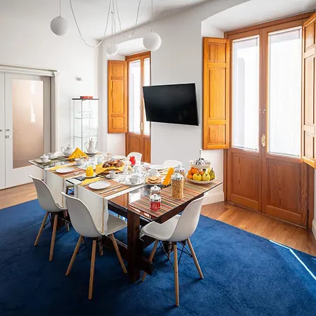 Marcus Suite-3