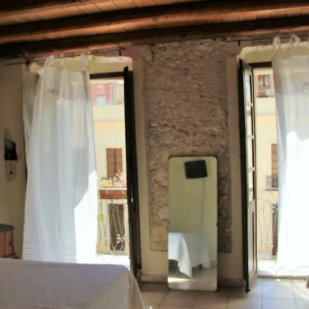 Sant Efisio Host-2